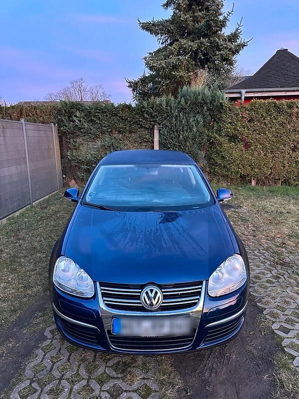 Blau Gebraucht 2006 VW Jetta Comfortline Limousine | 6.000 € (Fairer Preis) - Bild 1/4