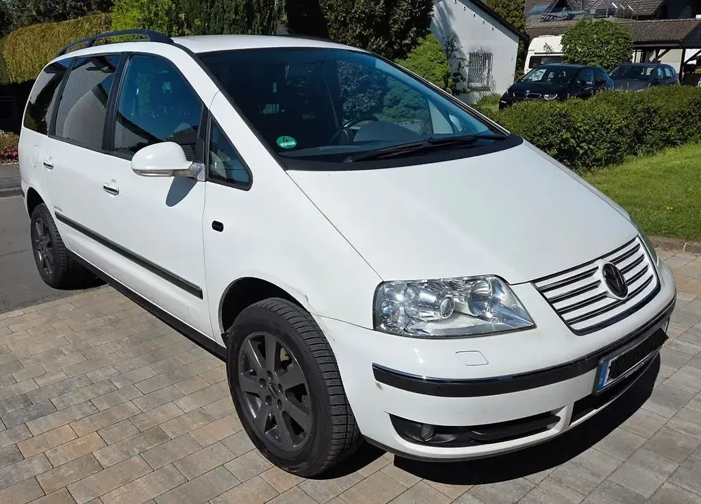 Gebraucht VW Sharan United 140 PS (102 kW) 2010 Weiß Van / Kleinbus