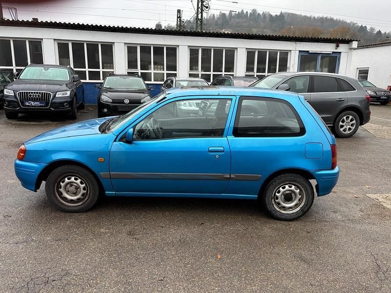 Gebraucht Toyota Starlet 75 PS (55 kW) 1997 Blau Kleinwagen