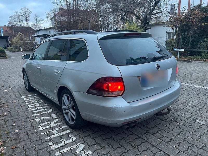 Gebraucht VW Golf VI 140 PS (102 kW) 2011 Silber Kleinwagen