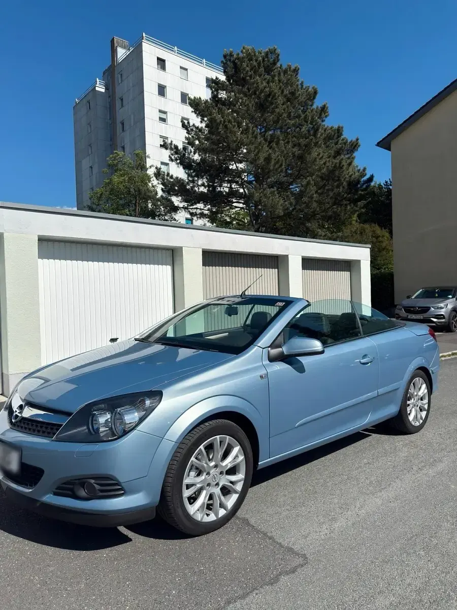 Gebraucht Opel Astra 105 PS (77 kW) 2006 Blau Cabrio