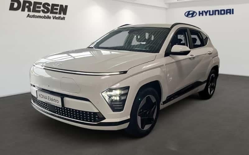 Weiss Neu 2025 Hyundai Kona Prime SUV | 38.990 € (Fairer Preis) - Bild 1/4