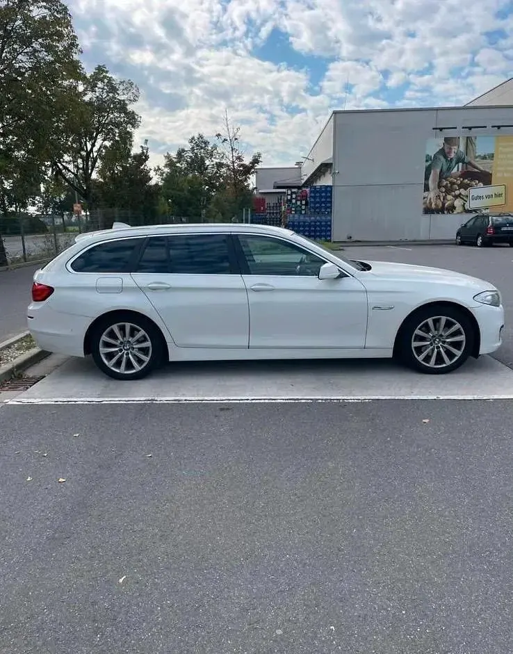 Second-hand BMW 520 184 CP (135 kW) 2012 Alb Break