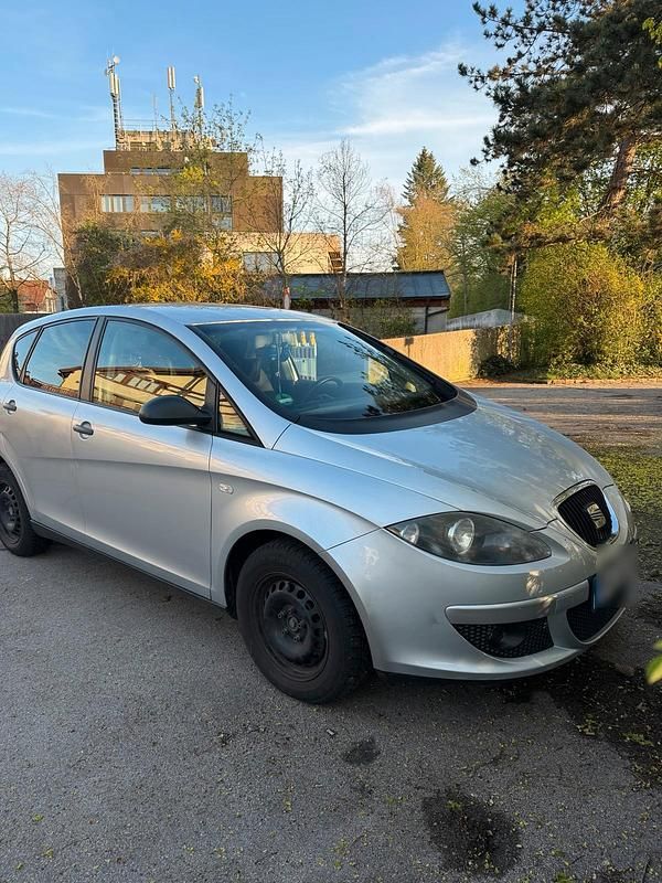 Usata Seat Altea 105 CV (77 kW) 2006 Argento Monovolume