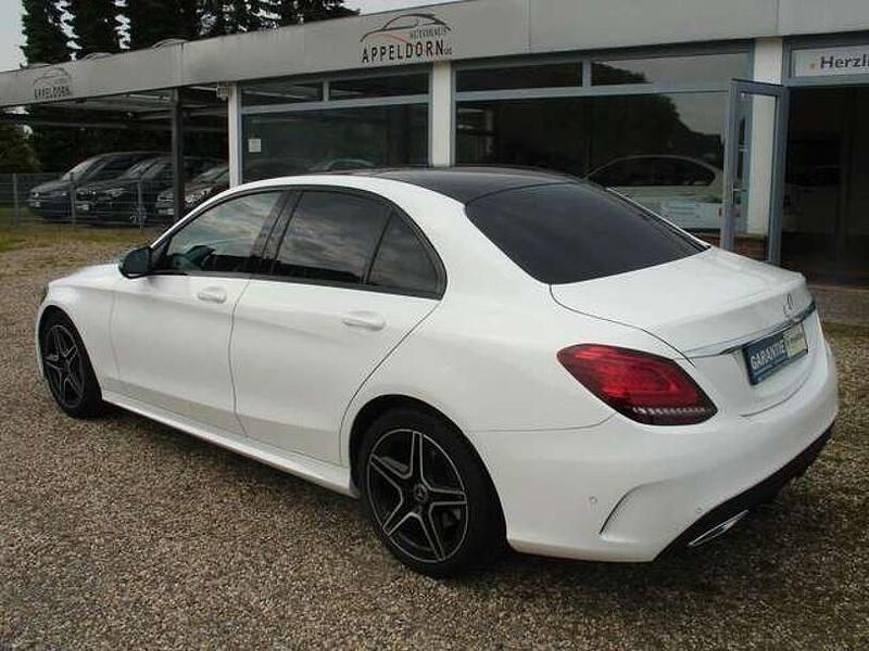 Gebraucht Mercedes C400 333 PS (244 kW) 2019 Polarweiss  unilack Limousine