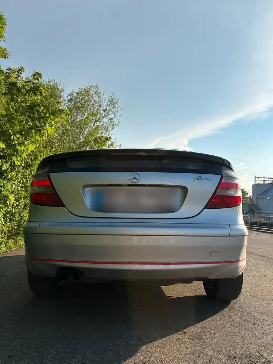 Gebraucht Mercedes C180 143 PS (105 kW) 2004 Silber Coupé