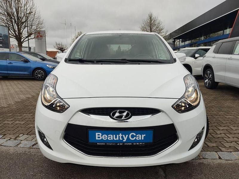 Gebraucht Hyundai ix20 116 PS (85 kW) 2015 Weiß Kleinwagen