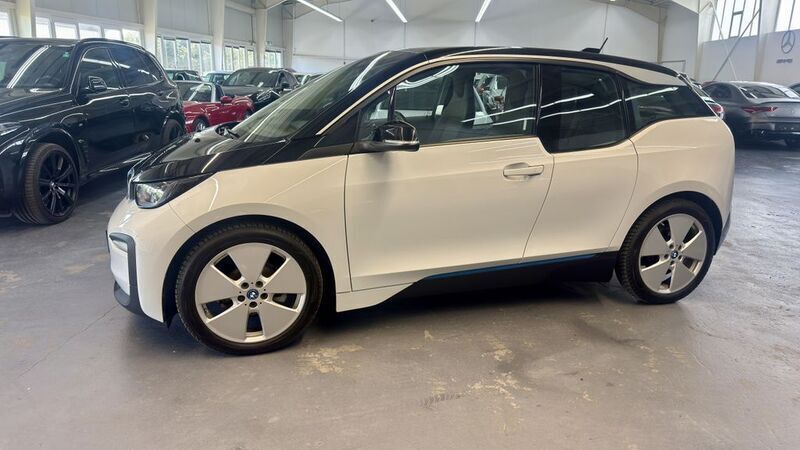 Capparisweiss mit akzent b Gebraucht 2018 BMW i3 Comfort Edition Kleinwagen | 12.900 € (Superpreis) - Bild 1/4