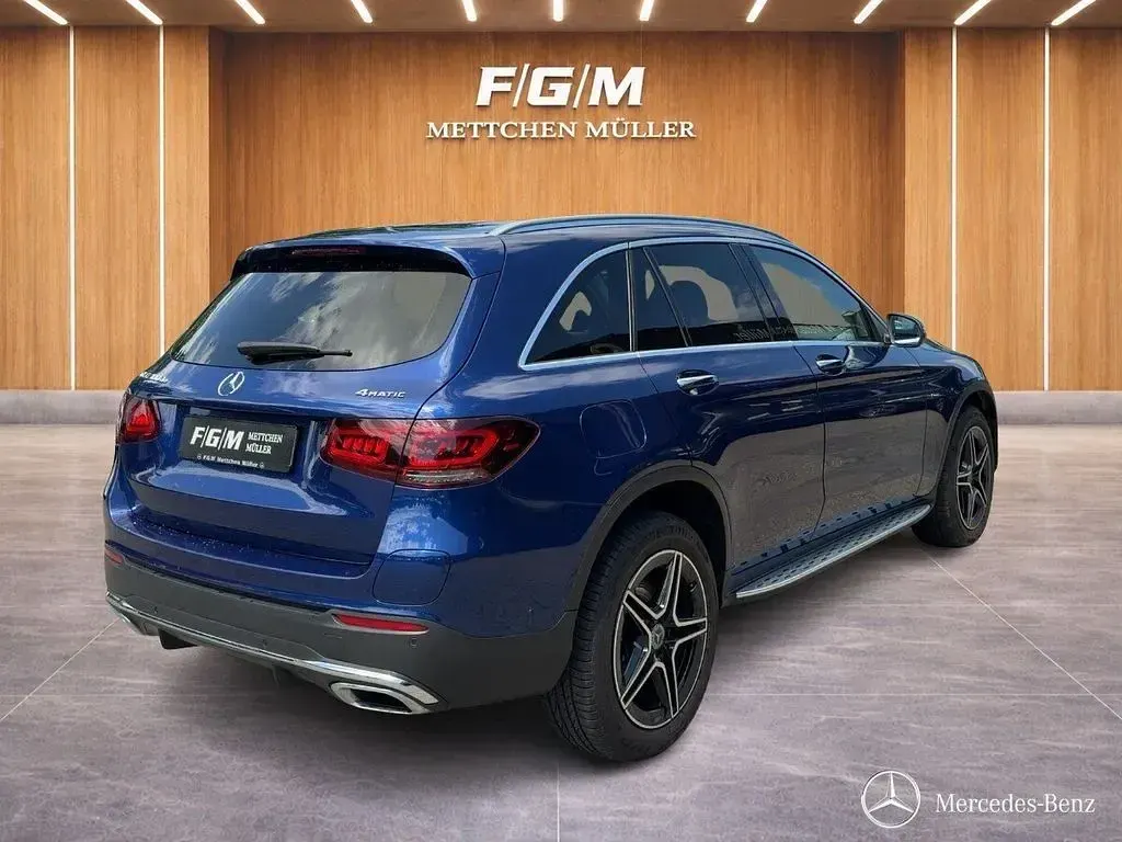 Gebraucht Mercedes GLC300de AMG line 306 PS (225 kW) 2021 Blau SUV