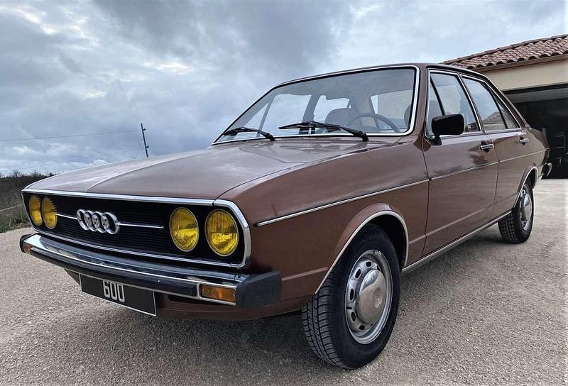 Second-hand Audi 80 86 CP (63 kW) 1976 Maro Berlinǎ