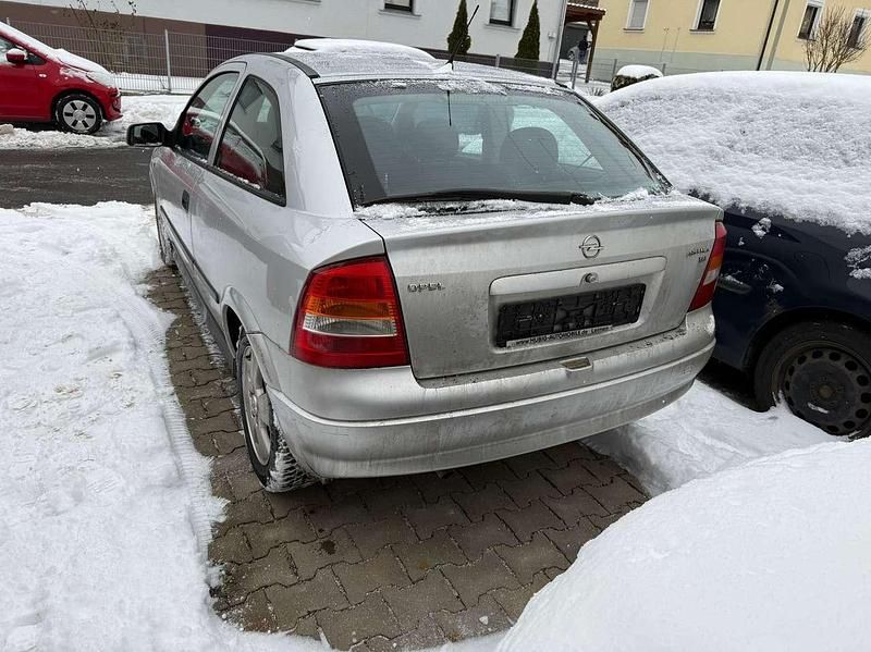 Gebraucht Opel Astra Comfort 125 PS (91 kW) 2002 Silber Limousine