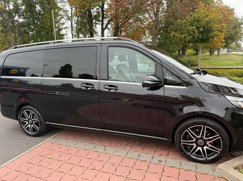 Gebraucht Mercedes V220 Avantgarde Edition 237 PS (174 kW) 2021 Schwarz Van / Kleinbus