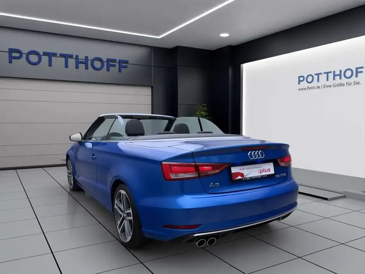 Gebraucht Audi A3 Cabriolet Comfort 150 PS (110 kW) 2019 Arablau kristalleffekt Cabrio