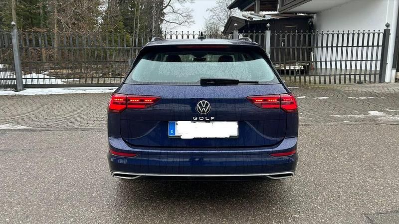 Gebraucht VW Golf VII Style 150 PS (110 kW) 2021 Blau Kleinwagen