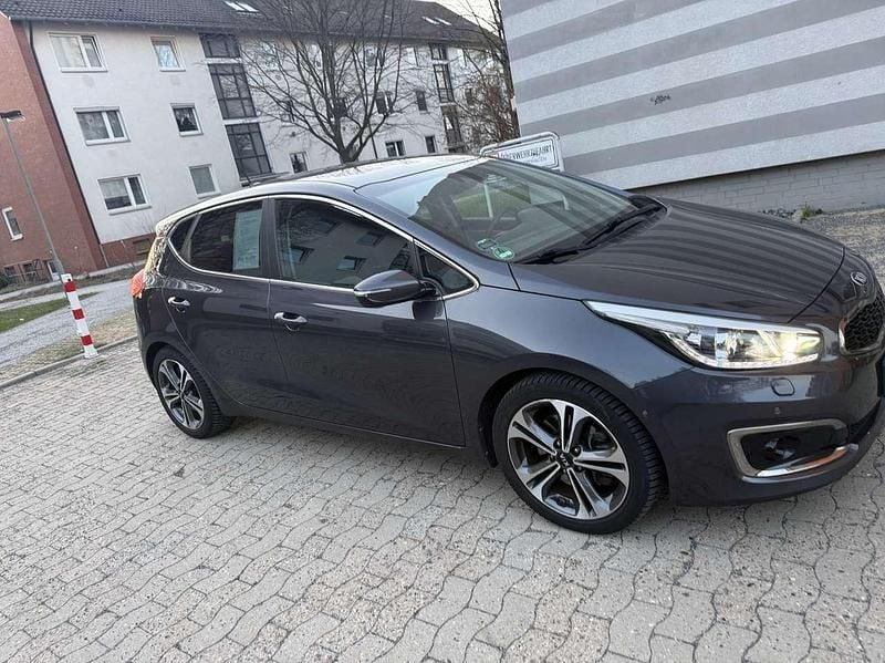 Second-hand Kia Ceed 135 CP (99 kW) 2016 Gri Hatchback