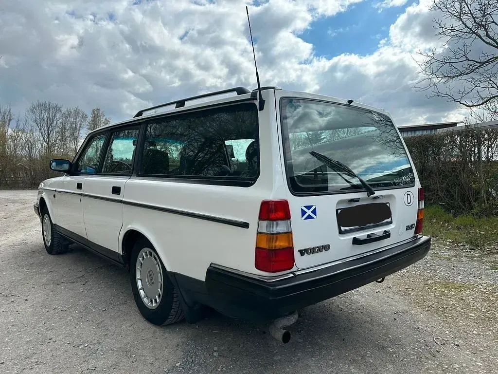 Gebraucht Volvo 240 116 PS (85 kW) 1993 Weiß Limousine