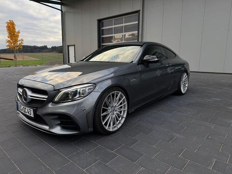 Grau Gebraucht 2019 Mercedes C43 AMG AMG Coupé | 37.999 € (Fairer Preis) - Bild 1/4