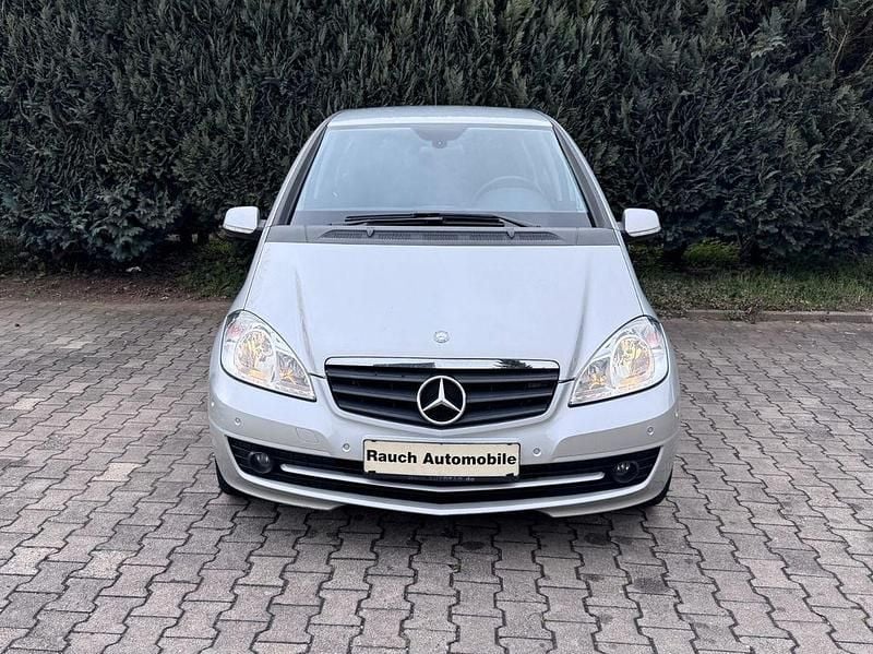 Gebraucht Mercedes A160 95 PS (69 kW) 2010 Silber Limousine