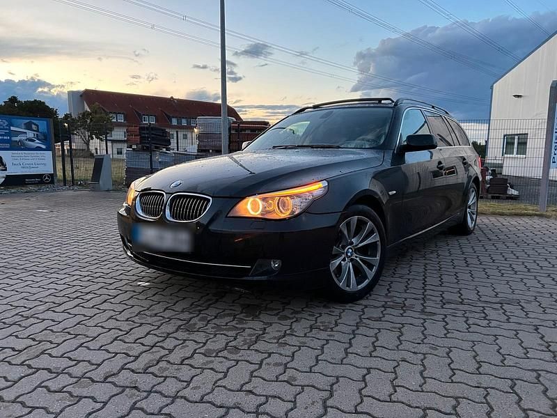 Schwarz Gebraucht 2009 BMW 525 Comfort Edition Kombi | 5.750 € (Guter Preis) - Bild 1/4