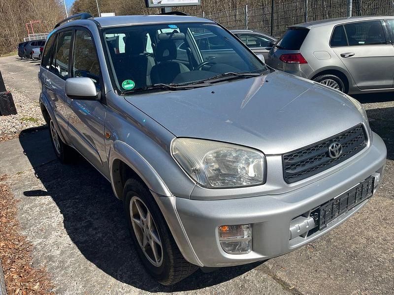 Gebraucht Toyota RAV4 150 PS (110 kW) 2001 Silber SUV