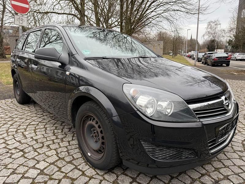 Gebraucht Opel Astra 90 PS (66 kW) 2010 Schwarz Limousine