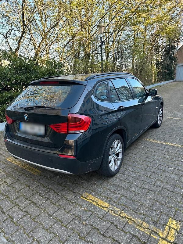 Gebraucht BMW X1 143 PS (105 kW) 2012 Schwarz SUV