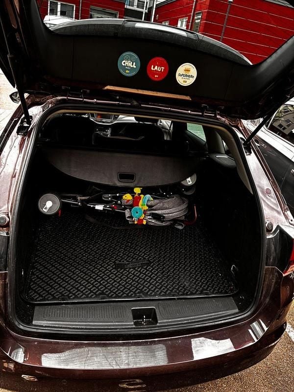 Gebraucht Opel Astra Active 125 PS (91 kW) 2017 Schwarz Kombi