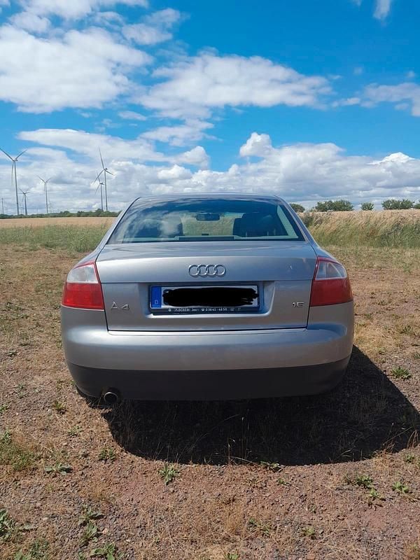 Gebraucht Audi A4 101 PS (74 kW) 2001 Silber Limousine