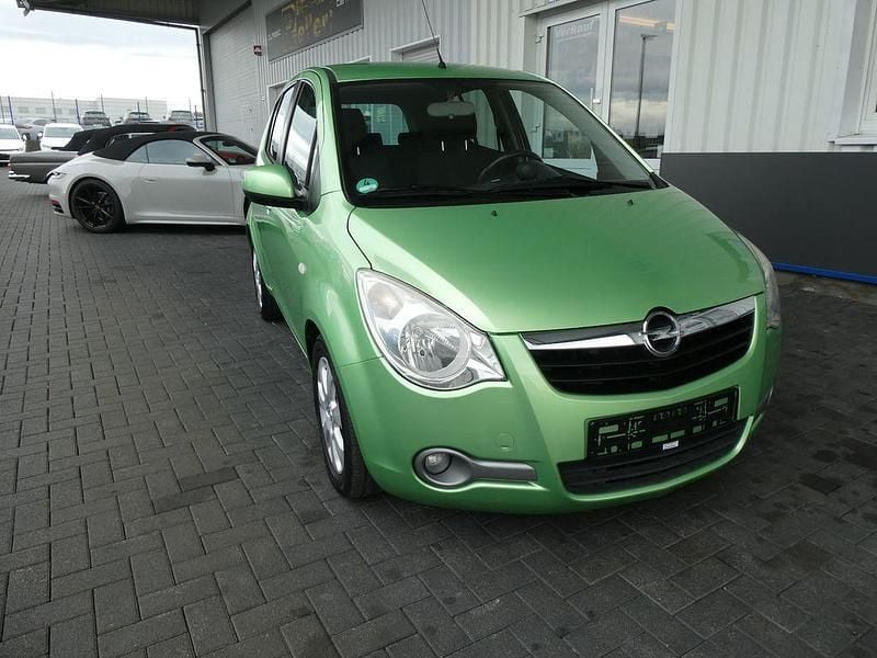 Grün Gebraucht 2008 Opel Agila Edition Limousine | 1.999 € (Guter Preis) - Bild 1/4