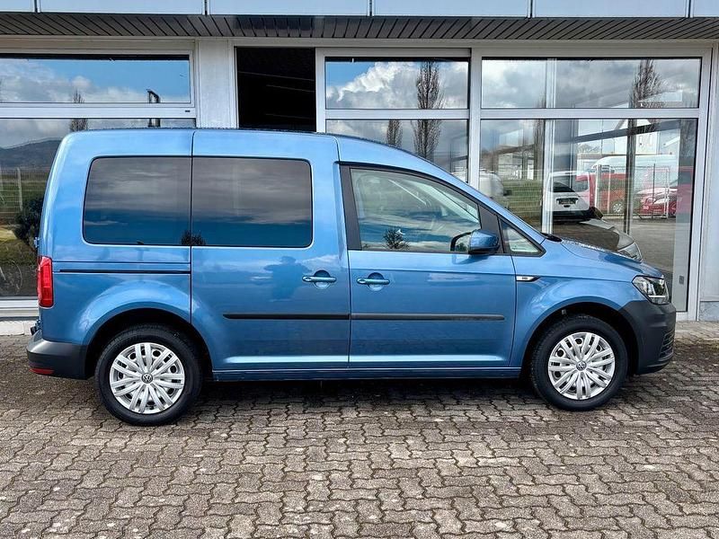 Gebraucht VW Caddy Trendline 125 PS (91 kW) 2018 Blau Van / Kleinbus
