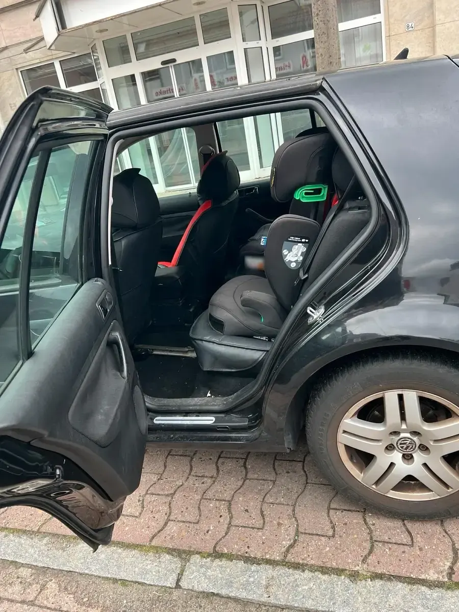 Gebraucht VW Golf IV 69 PS (50 kW) 2000 Schwarz Kleinwagen