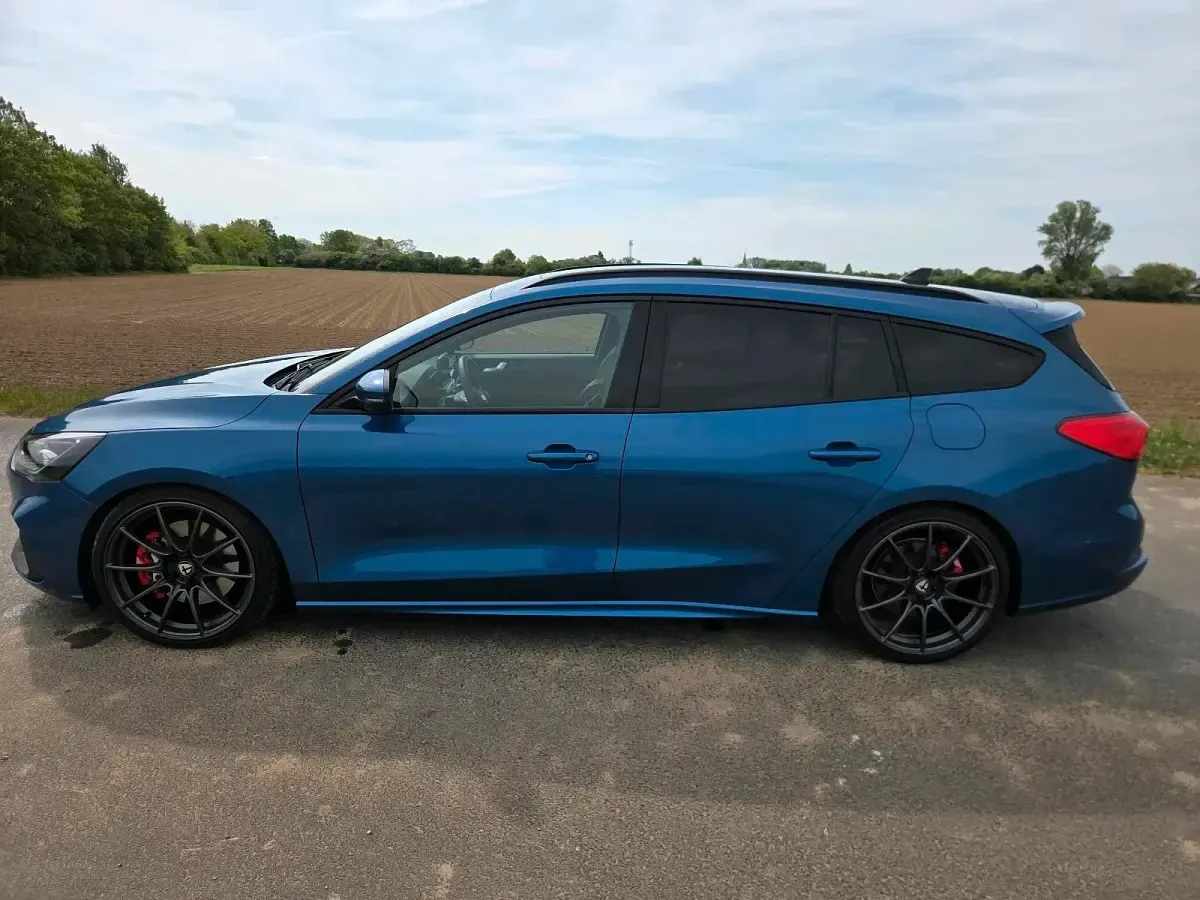 Gebraucht Ford Focus ST 280 PS (205 kW) 2020 Blau Kombi