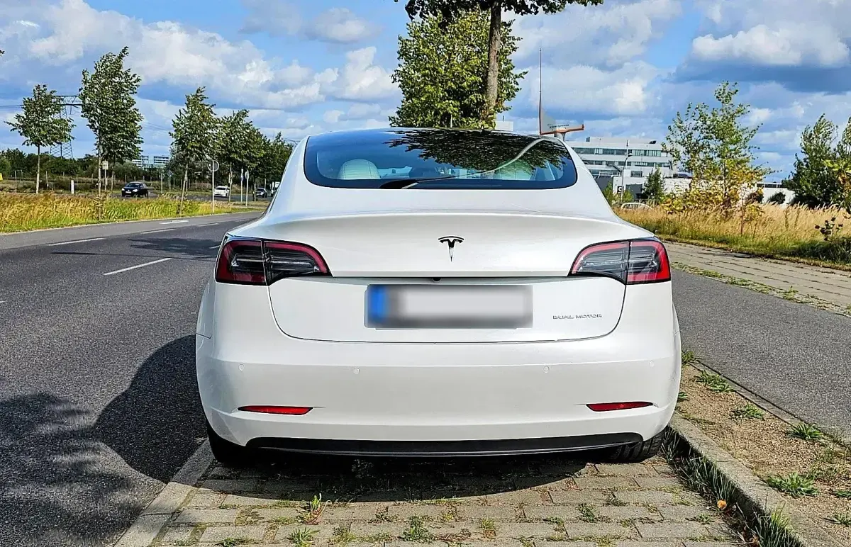Usado Tesla Model 3 Long Range AWD 366 kW (498 CV) 2022 Blanco Berlina