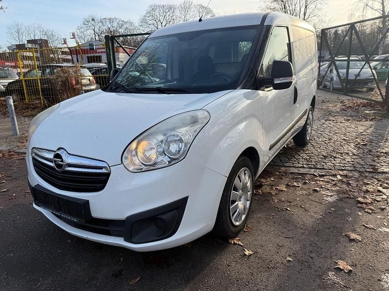 Gebraucht Opel Combo 90 PS (66 kW) 2012 Weiß Van / Kleinbus