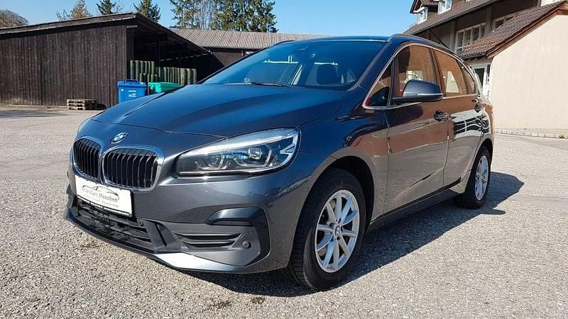 Gebraucht BMW 218 Active Tourer Advantage 150 PS (110 kW) 2018 Grau Van / Kleinbus