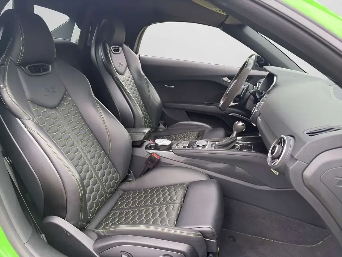 Gebraucht Audi TT RS 400 PS (294 kW) 2022 Kyalamigrün/verdeck schwarz Cabrio