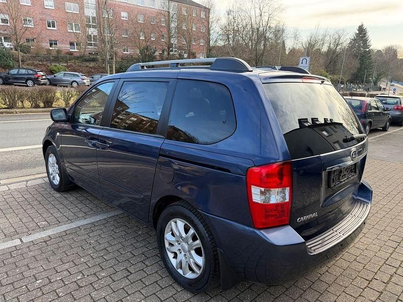 Gebraucht Kia Carnival EX 185 PS (136 kW) 2007 Blau Van / Kleinbus