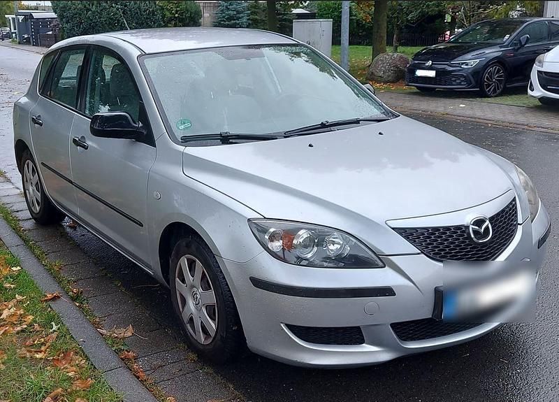 Grau Gebraucht 2005 Mazda 3 Comfort Kleinwagen | 1.999 € (Guter Preis) - Bild 1/4