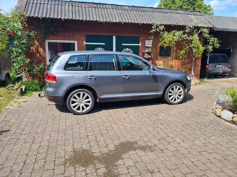 Grau Gebraucht 2003 VW Touareg SUV | 5.900 € (Fairer Preis) - Bild 1/4