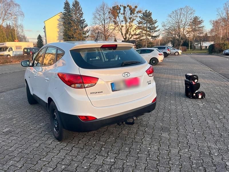 Gebraucht Hyundai ix35 135 PS (99 kW) 2015 Weiß SUV