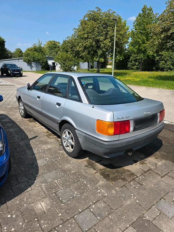 Gebraucht Audi 80 69 PS (50 kW) 1991 Grau Limousine
