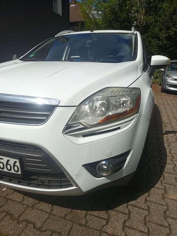 Gebraucht Ford Kuga Titanium 136 PS (100 kW) 2009 Weiß SUV