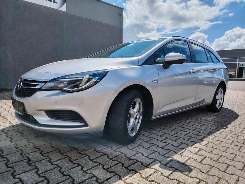 Silber Gebraucht 2018 Opel Astra Kombi | 6.850 € (Guter Preis) - Bild 1/4