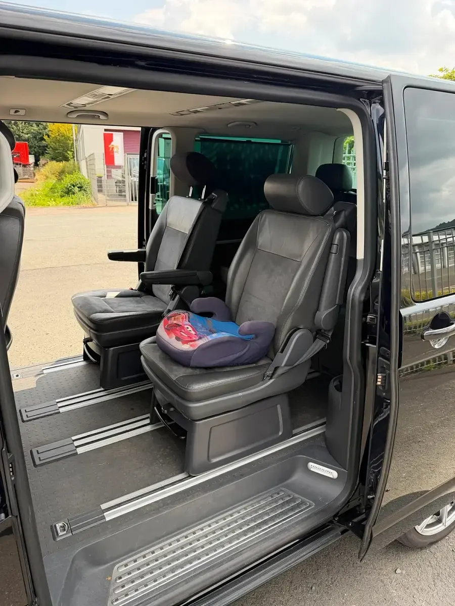 Gebraucht VW Multivan Highline 180 PS (132 kW) 2011 Schwarz Van / Kleinbus