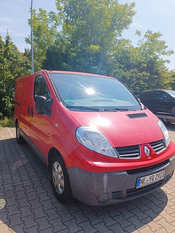 Rot Gebraucht 2010 Renault Trafic Van | 5.699 € (Superpreis) - Bild 1/4
