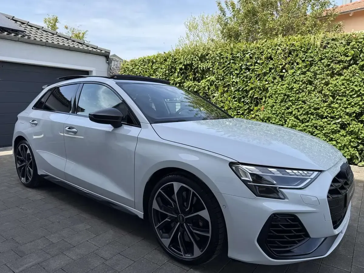 Gebraucht Audi S3 Sportback Ambiente 333 PS (244 kW) 2024 Weiß Kleinwagen