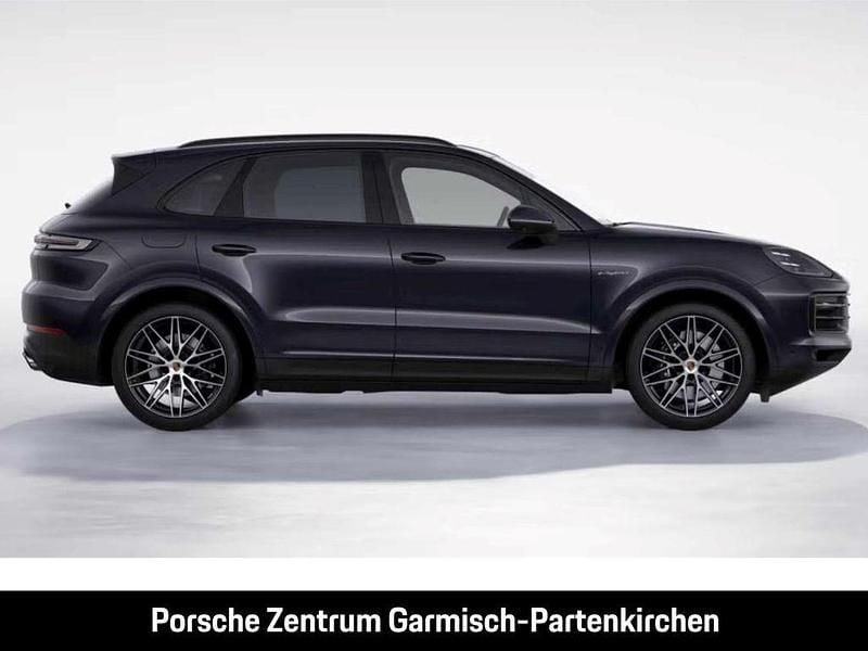 Gebraucht Porsche Cayenne 470 PS (345 kW) 2024 Chromitschwarzmetallic SUV