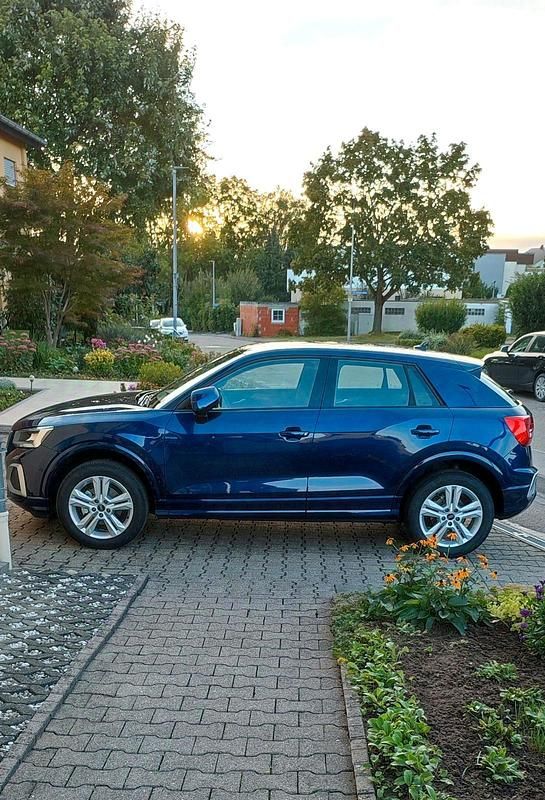 Gebraucht Audi Q2 Advanced 150 PS (110 kW) 2023 Blau SUV