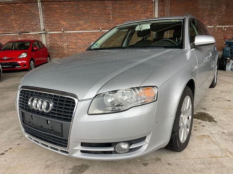 Silber Gebraucht 2006 Audi A4 Kombi | 1.999 € (Superpreis) - Bild 1/4
