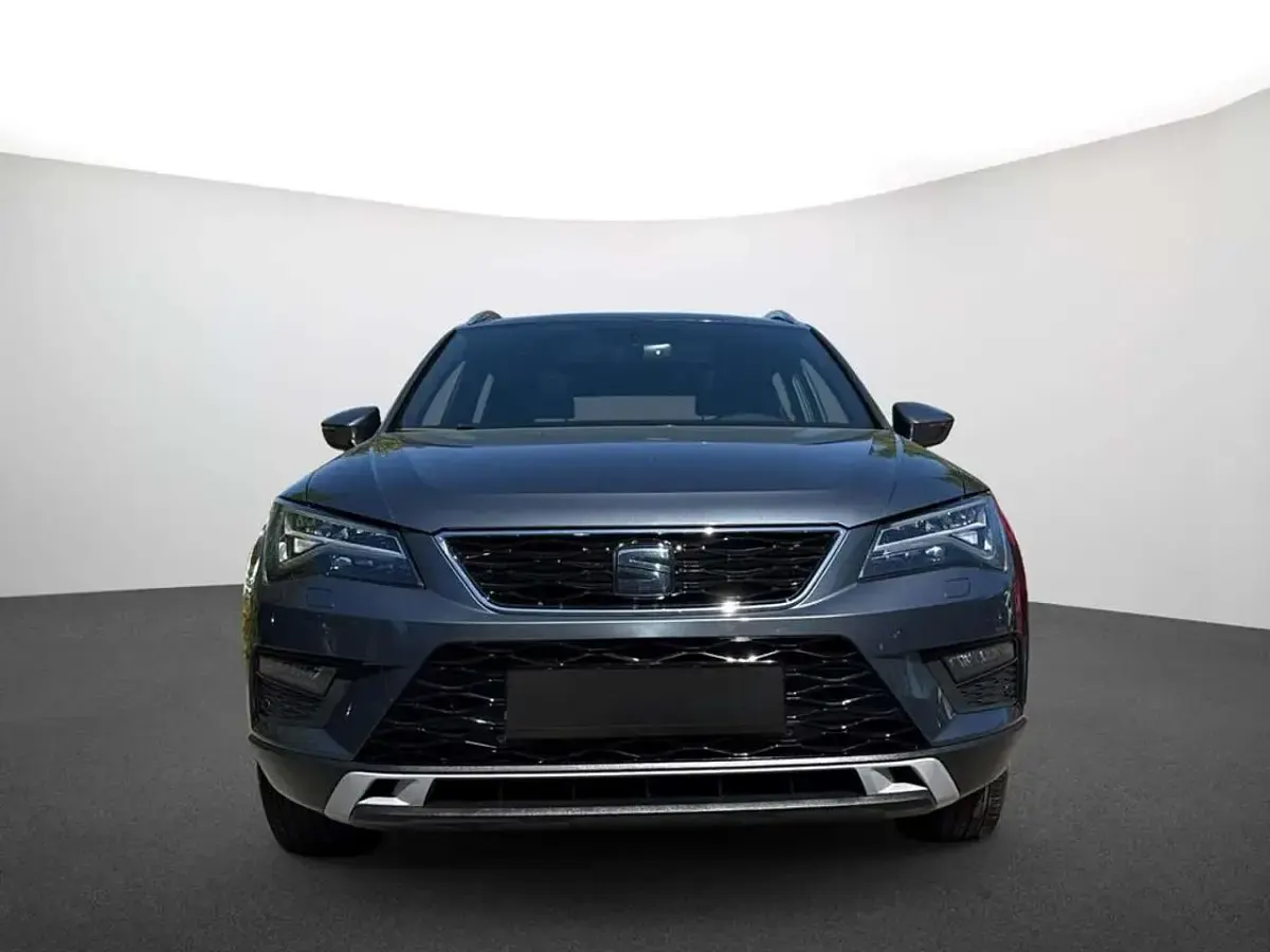 Gebraucht Seat Ateca XCELLENCE 150 PS (110 kW) 2020 "rodium" grau SUV
